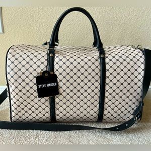 Brand new STEVE MADDEN WEEKENDER CARRY-ON BSPEEDY BLACK and Off WHITE DUFFLE BAG